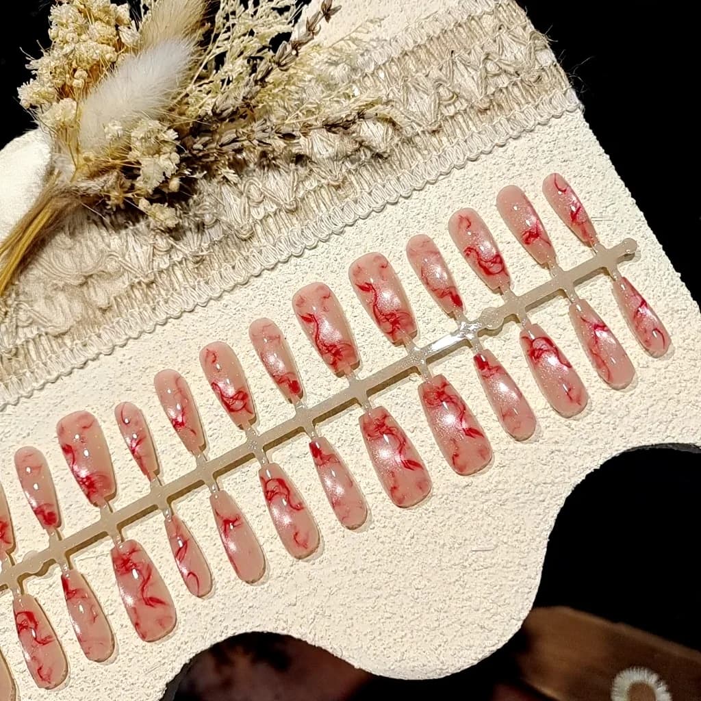 Rozi nokti s mačjim okom, srednji ovalni oblik, sjaj s glitterom