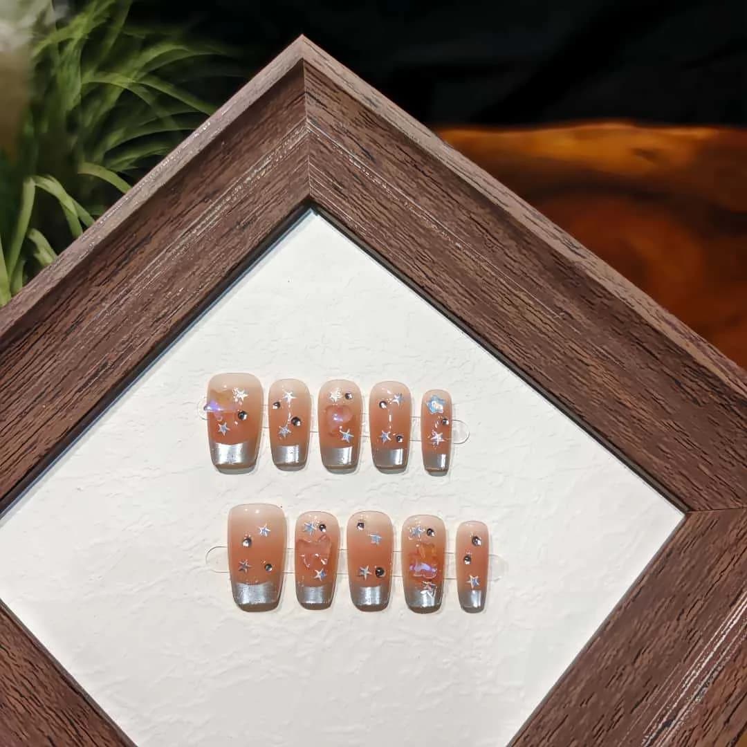 Nokte na pritisak Mačkino oko Zvjezdana kiša, francuski vrh s glitterom