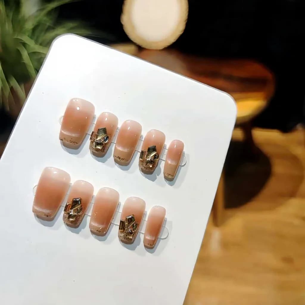 Noktice na lijepljenje Cat Eye Blush s kristalima, kratki coffin, 30 komada