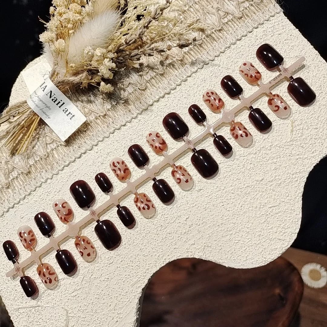 Kesten leopard mačkasto oko umjetni nokti kratki kvadrat jesen smeđa