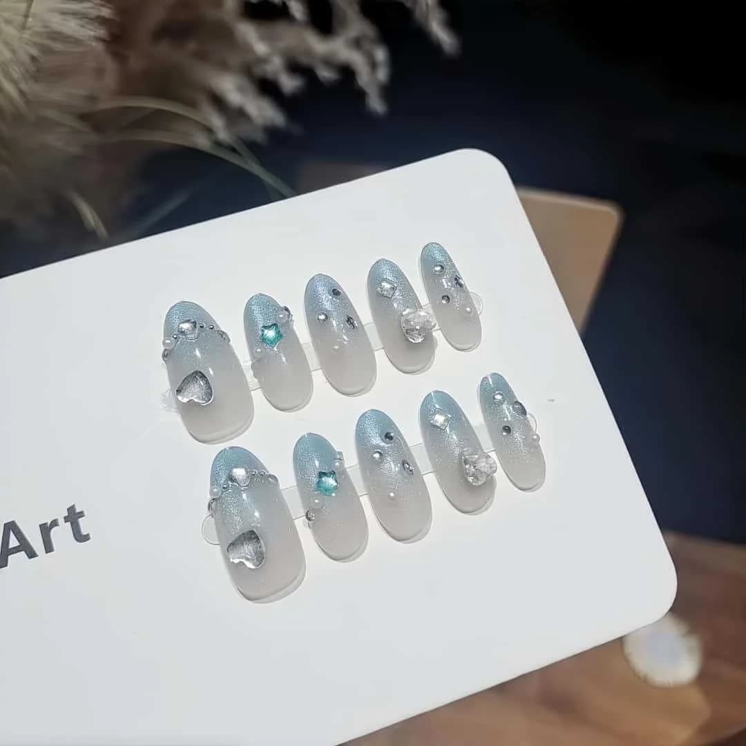 Plavi gradijent cat eye press-on nokti s kristalima